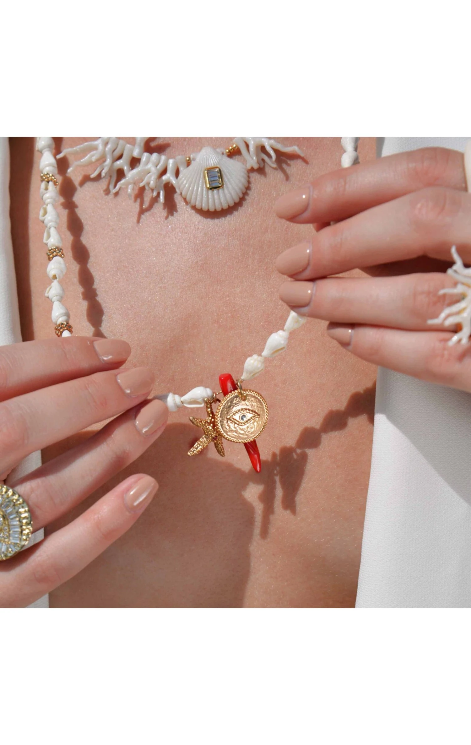 Collier Martin Blanc 3 Collier Martin Blanc – Image 3